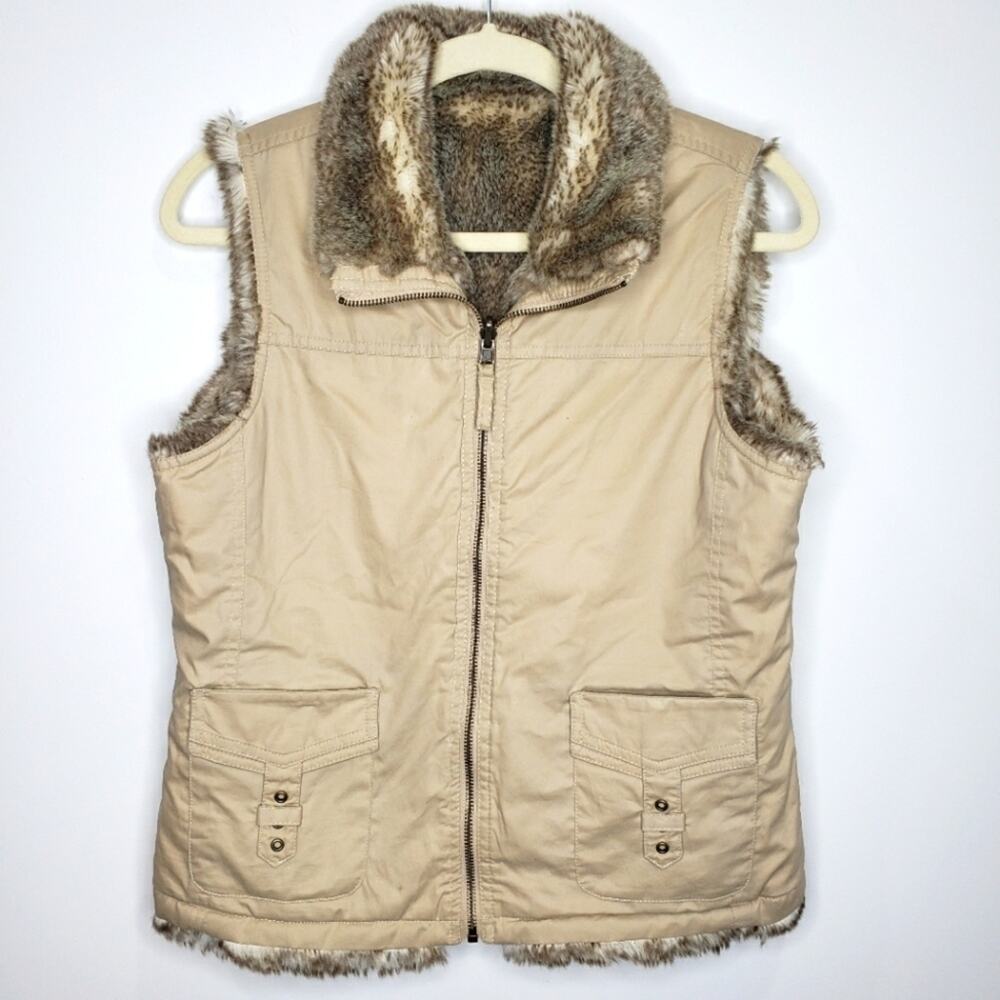 Old Navy Faux Fur Reversible Vest with Khaki Side with Pockets Small - Picture 2 of 10